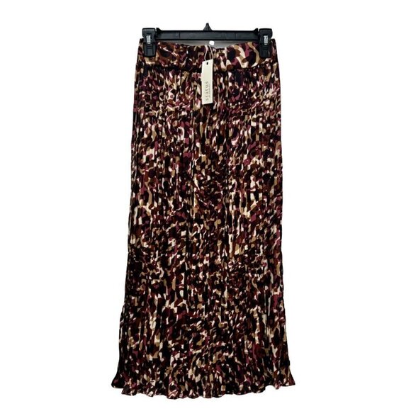 NWD Status by Chenault Size S Pleated Skirt in Wine Camo MSRP $78 - Picture 2 of 11